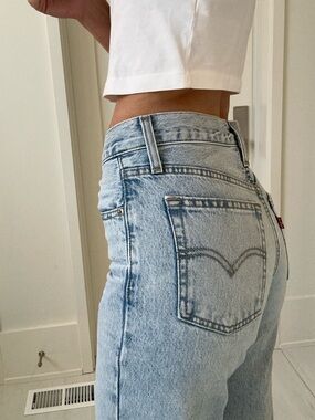 Levi’s Baggy Bootcut Sz 24 Light Wash Jeans
